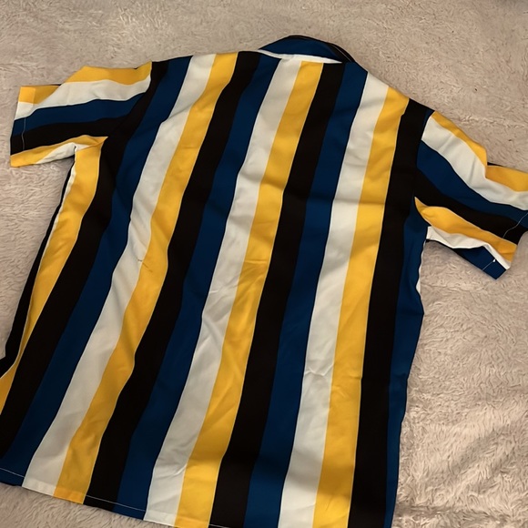 Men’s dress up shirt - Picture 3 of 3